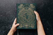 The Jesus Bible - NIV - Green Genuine Leather - Limited Edition (Joshua Noom) - passion resources